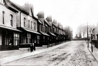 Alfreton Cressy Road looking up to High Street. Note that the road had not yet been tarmaced. The photograph dates from around the 1910s - 1920s.