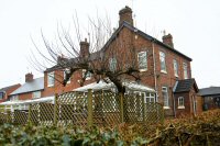 Features of the old Rose & Crown Inn can be seen on this phjotograph