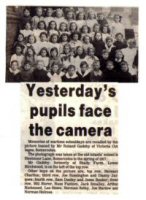 A newspaper cutting relating to pupils at Somercotes Infants School, Sleetmoor Lane. The photograph dates from 1917.