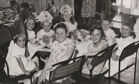 Childrens Coronation Party thought to be at the Labour Hall