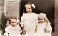 The three girls are left to right Ethel Cowlishaw, Edith Freeman and her sister Nora Freeman Granddaughters of Samuel Andrews. Photograph taken at Crimea Pye Bridge circa 1912